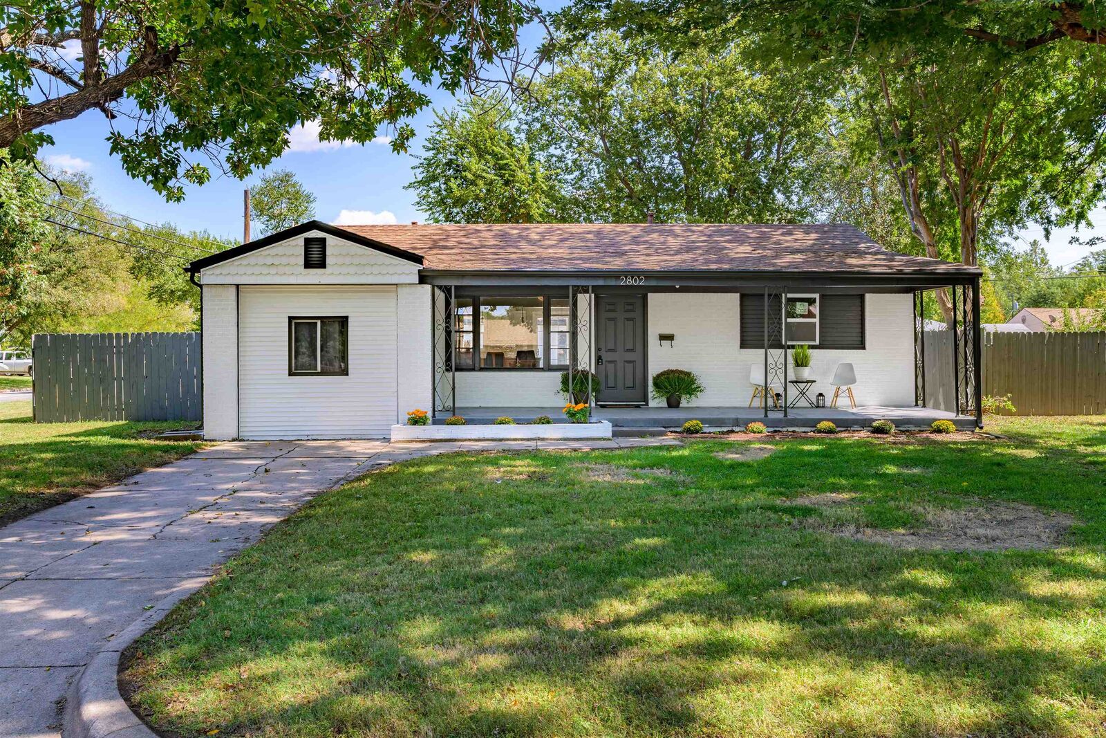 Property Photo:  2802 S Laura Ave  KS 67216-1363 