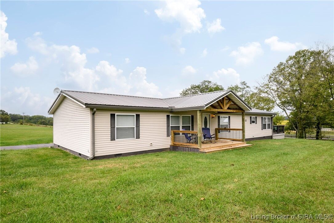 Property Photo: 8810 Tunnel Mill Road IN 47111