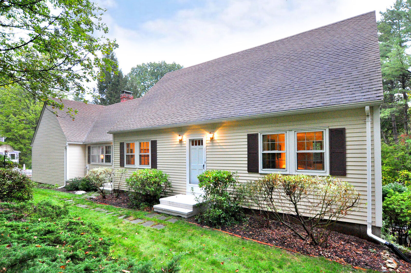 Property Photo:  6 Highwood Road  CT 06019 