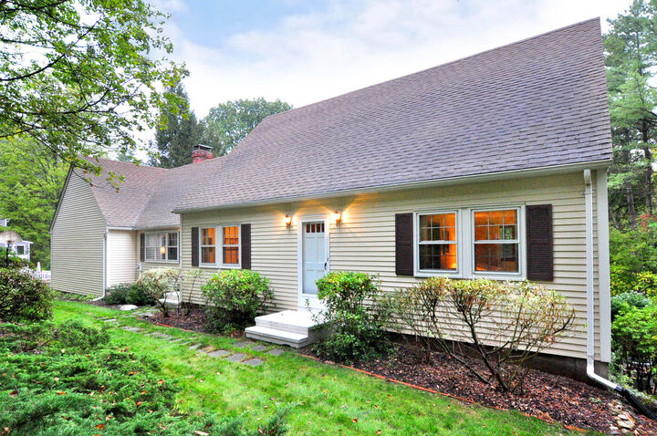 6 Highwood Road  Canton CT 06019 photo