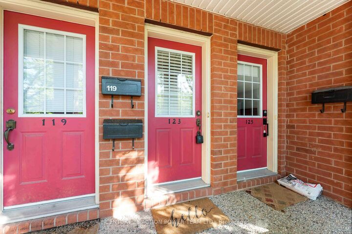 Property Photo: 123 Gatestone Private 13 ON K1J 1K5