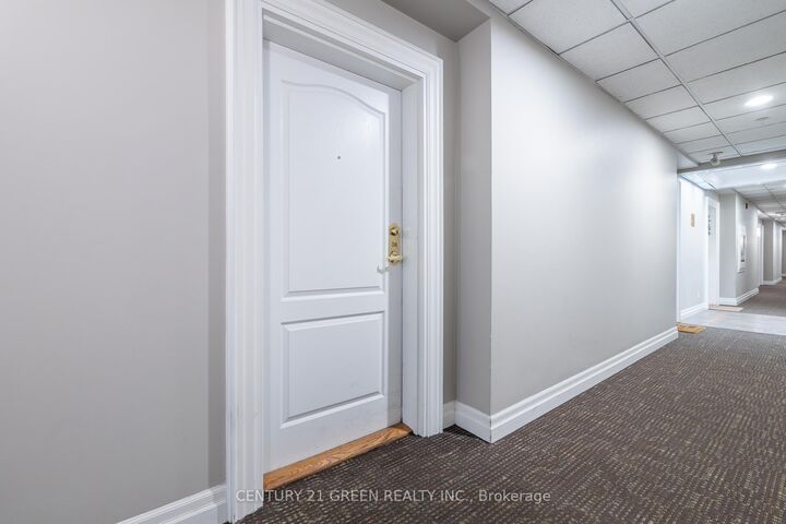 Photo de la propriété:  3531 Lake Shore Boulevard W 316  ON M8W 1P4 