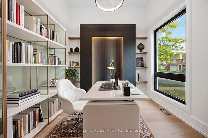 Photo de la propriété: 38 Bevdale Road ON M2R 1L7