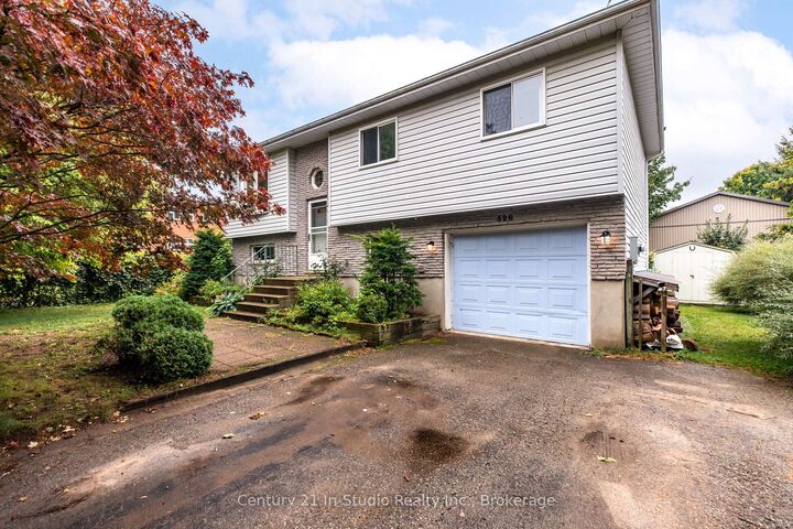 Property Photo:  526 Crawford Street  ON N0H 2C2