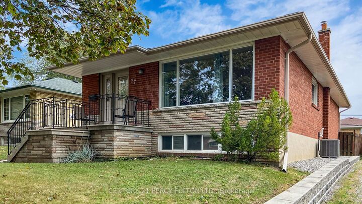 Photo de la propriété:  27 Grassington Crescent  ON M1G 1X4 