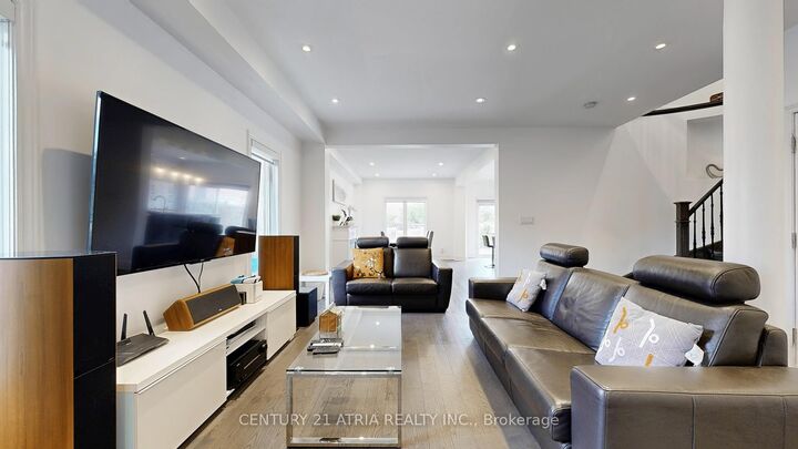 Photo de la propriété:  57 Melbourne Drive  ON L4S 2V2 