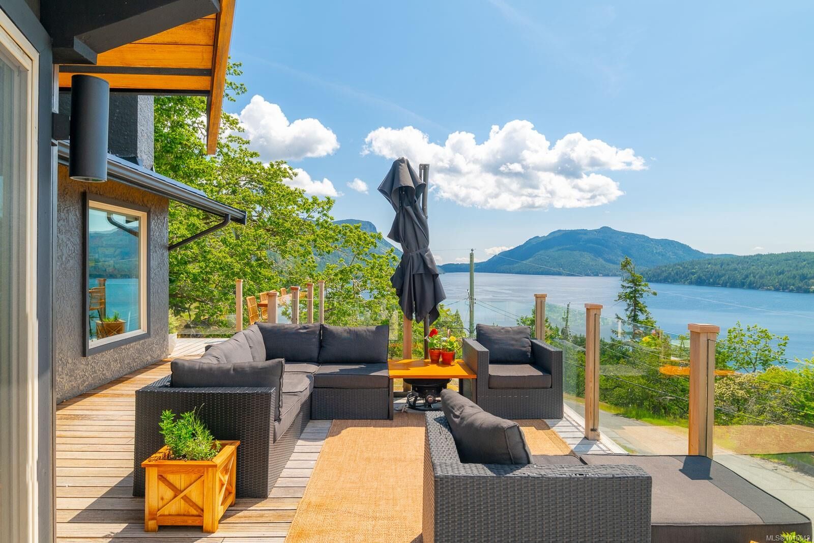 Photo de la propriété: 543 Bayview Pl BC V9L 5X7