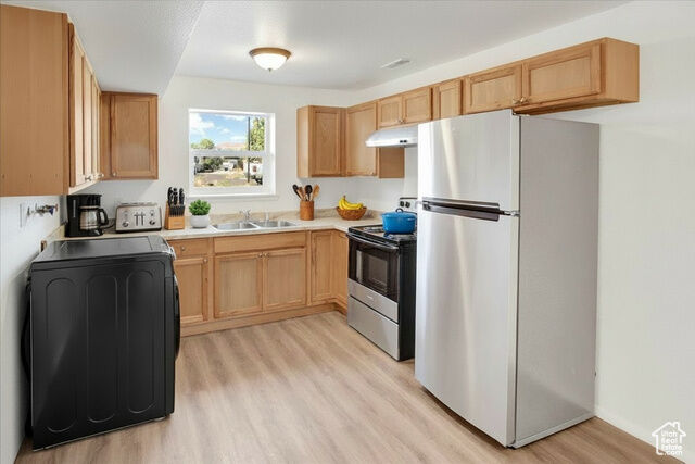 Property Photo:  3321 S Valcrest Dr  UT 84119 