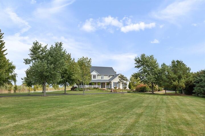 Photo de la propriété: 1864 Lakeshore Rd 123 ON N0R 1V0