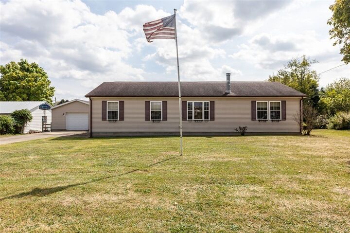 401 E. George St.  Carmichaels/Cumblnd PA 15320 photo