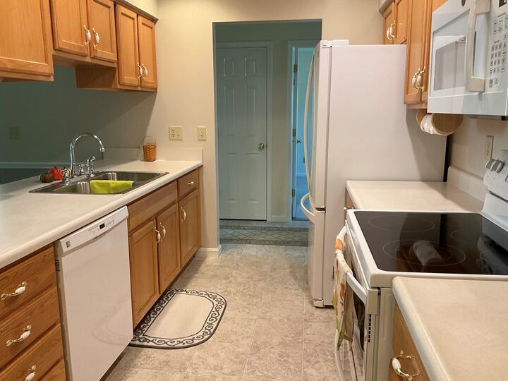 Property Photo:  907 King Ridge Dr  OH 44805 