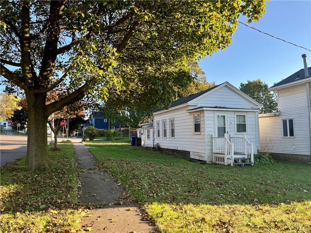 Property Photo:  190 E Bridge Street  NY 13126 