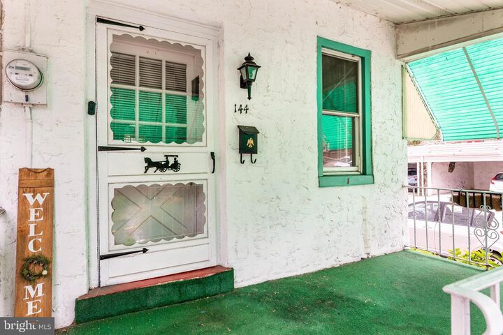 144 Shurs Lane  Philadelphia PA 19127 photo