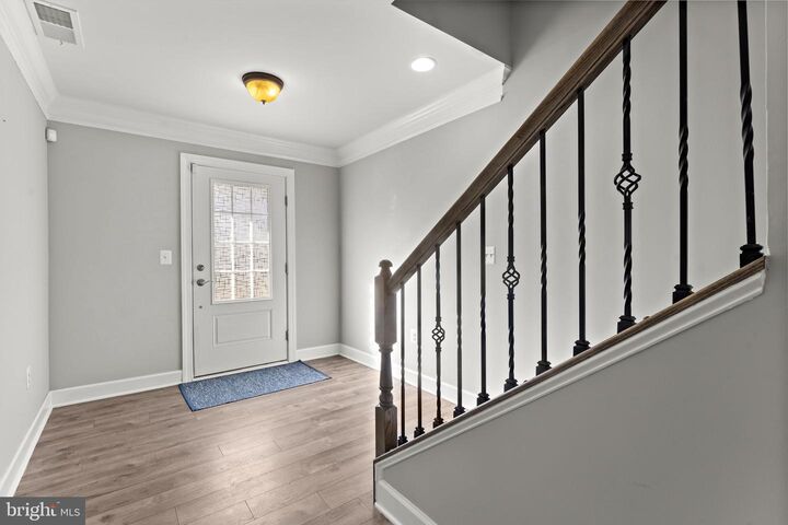 Property Photo:  10541 Hinton Way  VA 20112 