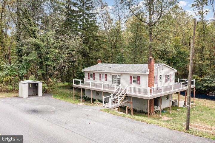 Property Photo:  1101 Stoney Creek Road  PA 17018 