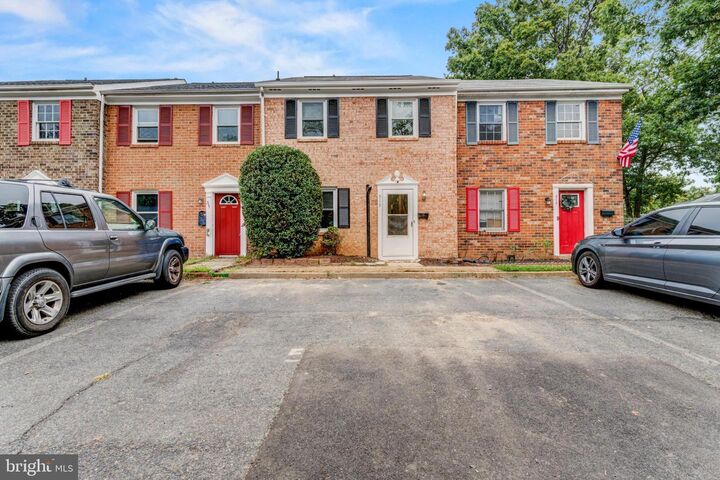 Property Photo: 513 Olde Greenwich Circle VA 22408