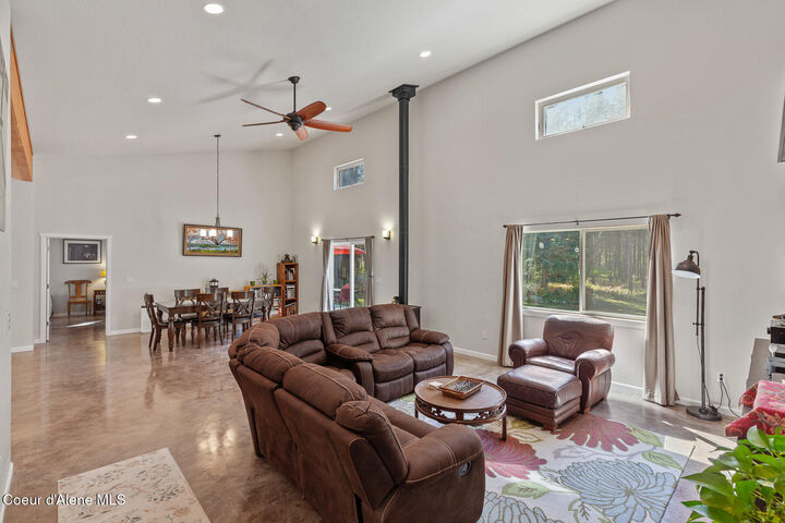 Property Photo: 307 Crosswhite Rd ID 83809