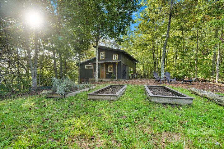 Property Photo:  160 Ivy Bluffs Road  NC 28753 