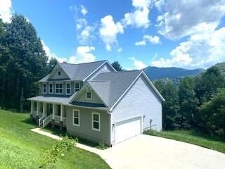 Property Photo: 140 Mayflower Court NC 28785