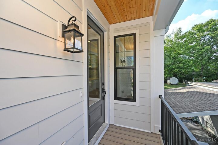 Property Photo:  3725 Drakewood Drive  OH 45209 