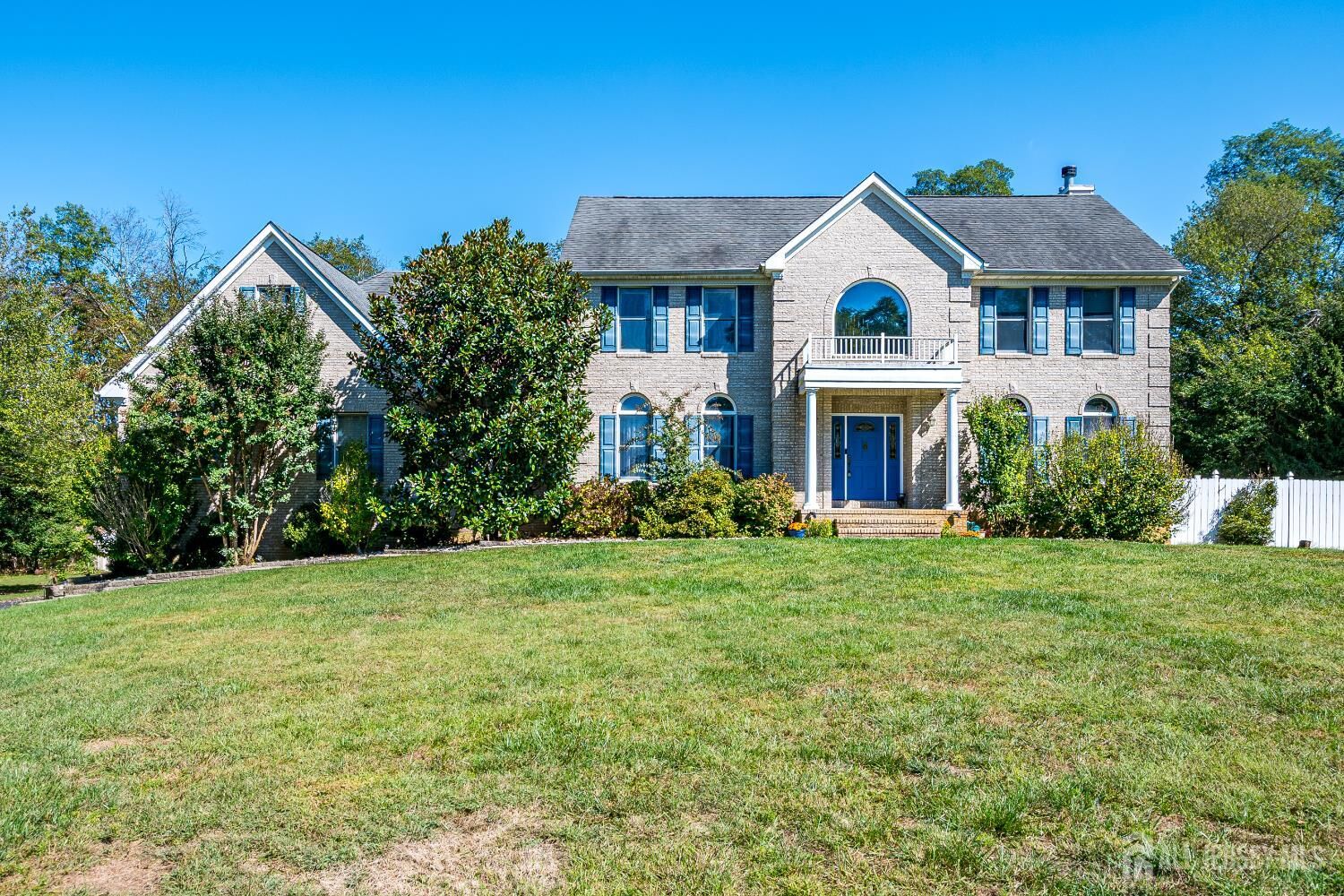 Property Photo:  29 N Disbrow Hill Road N  NJ 08831 