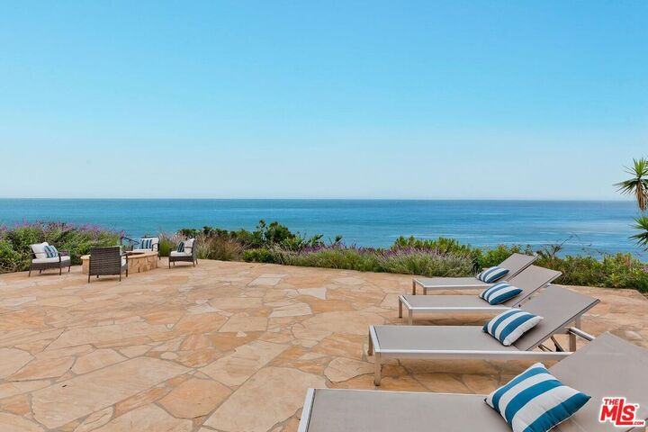 18120 Wakecrest Dr  Malibu CA 90265 photo