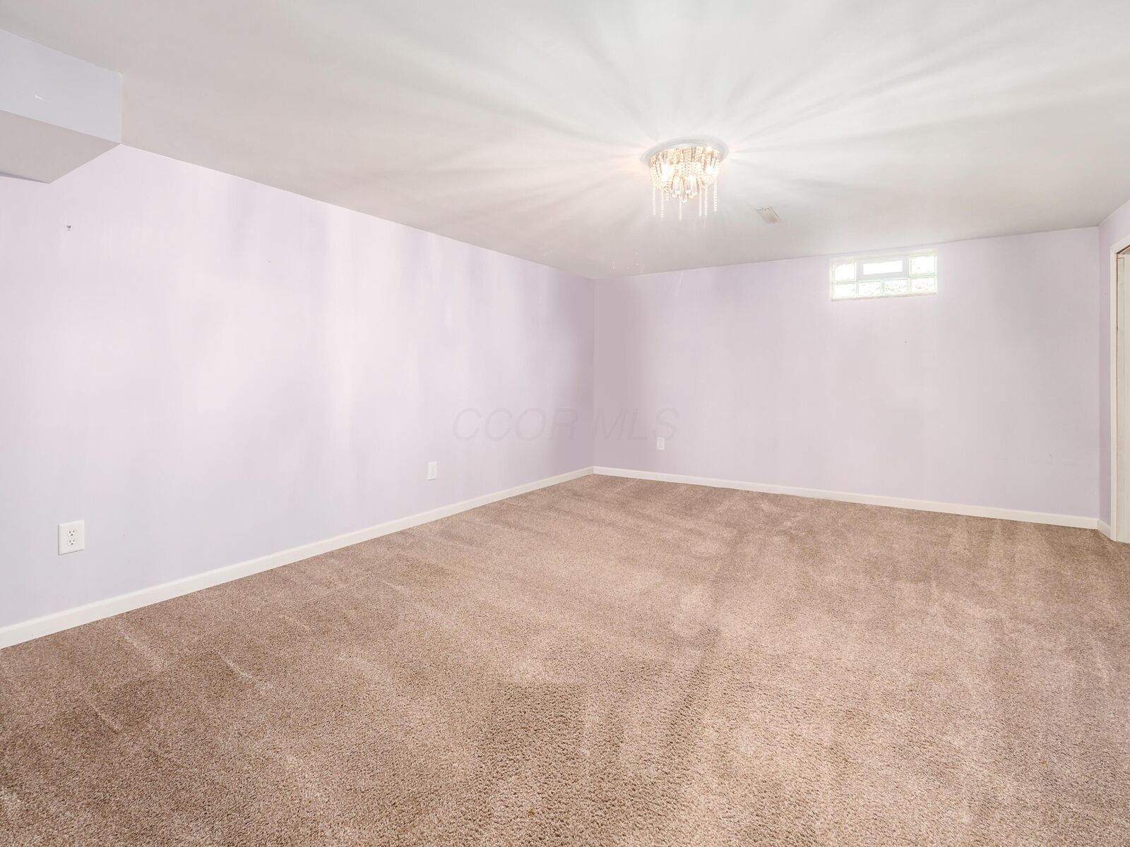 Property Photo: 228 Jones SW Avenue OH 43062