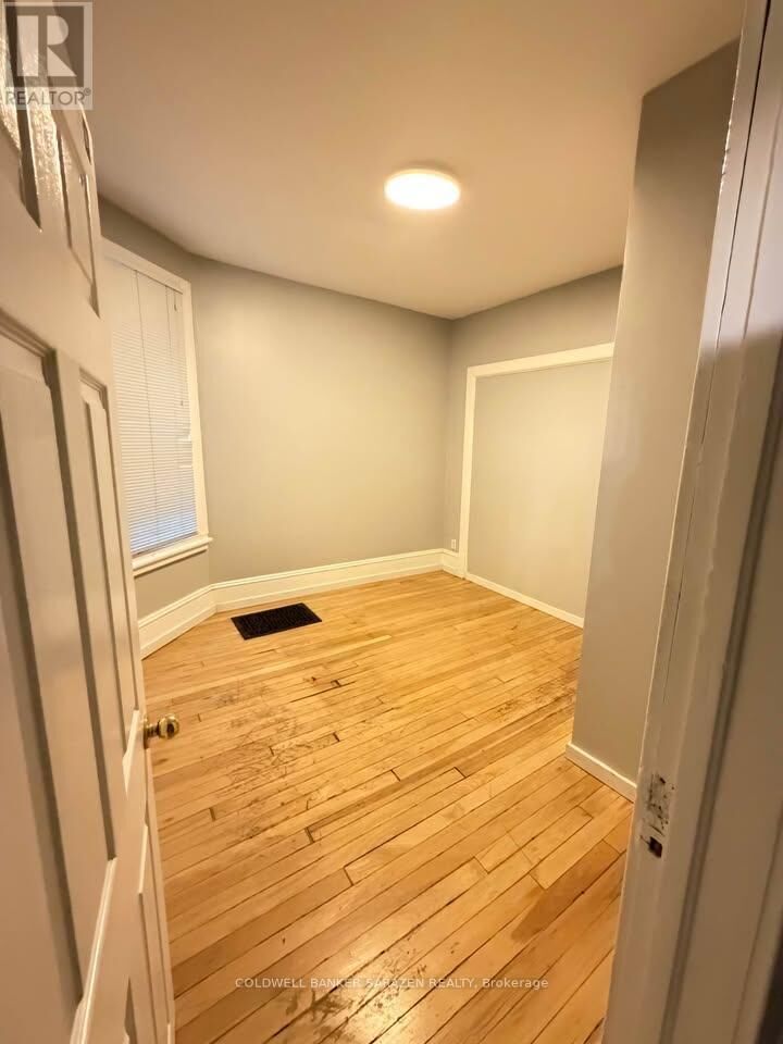 Property Photo:  103 Henderson Avenue 1  ON K1N 7P5