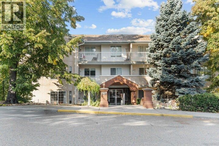 Property Photo:  251 6 Street Southeast 104  BC V1E 1J9 