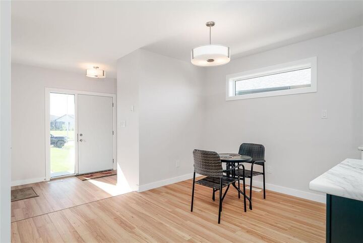 Property Photo:  115 Winston Place  MB R5G 2W4 