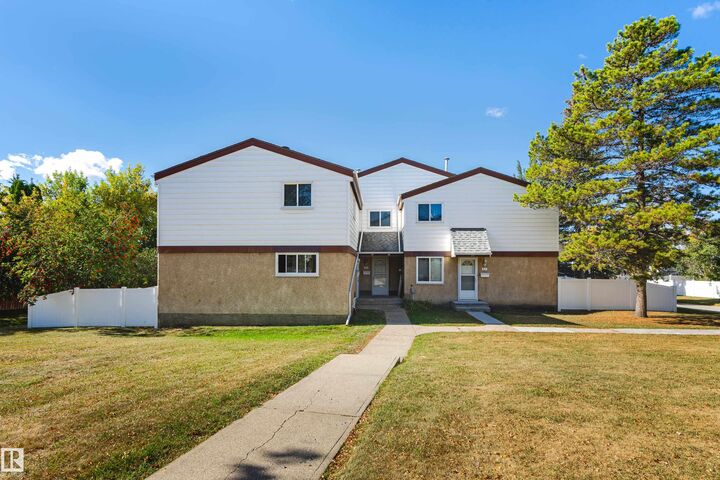 Property Photo: 5B Twin Terrace NW AB T6K 1V4