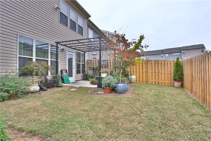 Property Photo: 1311 Brookmere Way GA 30040
