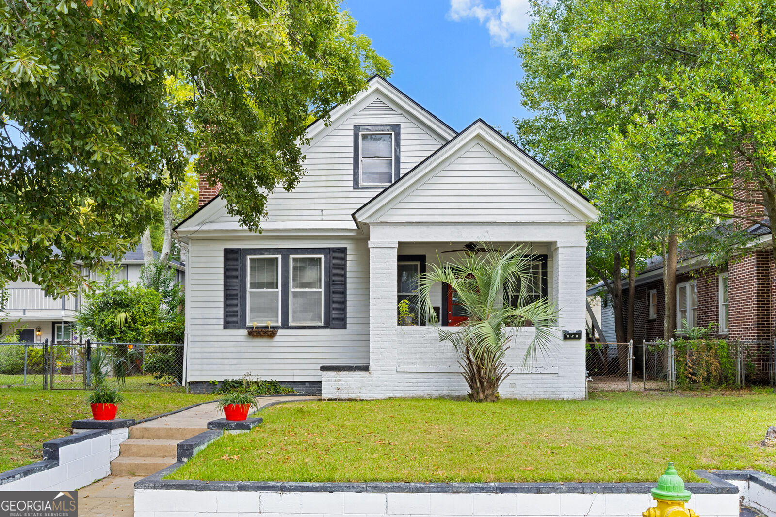 Property Photo:  424 E 50th Street  GA 31405 