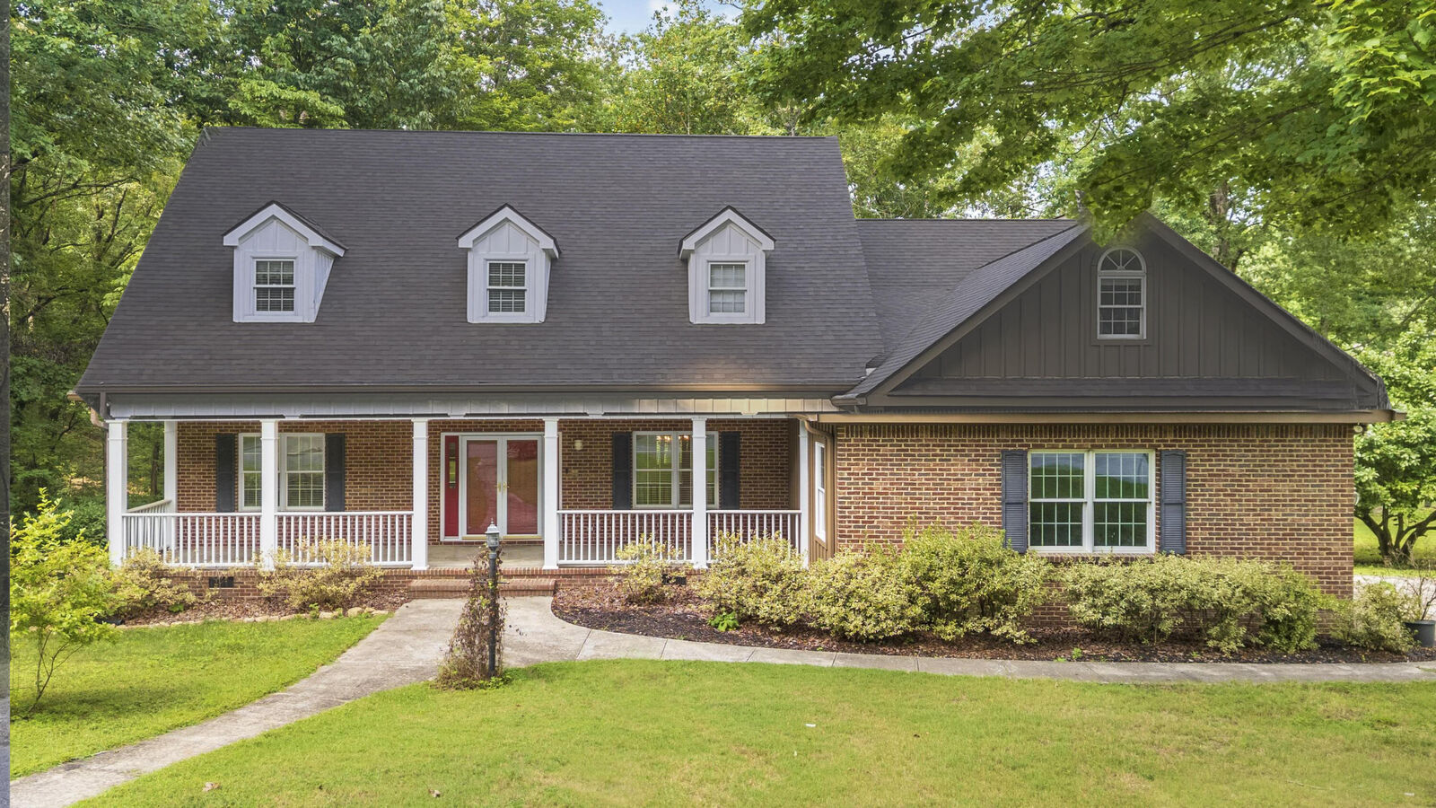 Property Photo: 3837 Windtree Drive TN 37377
