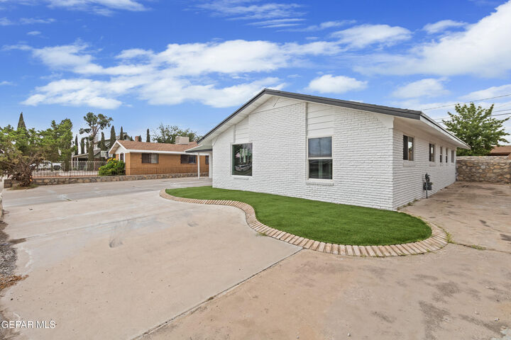 Property Photo:  3202 Wedgewood Drive  TX 79925 