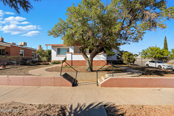 Property Photo:  3031 Fort Boulevard  TX 79930 