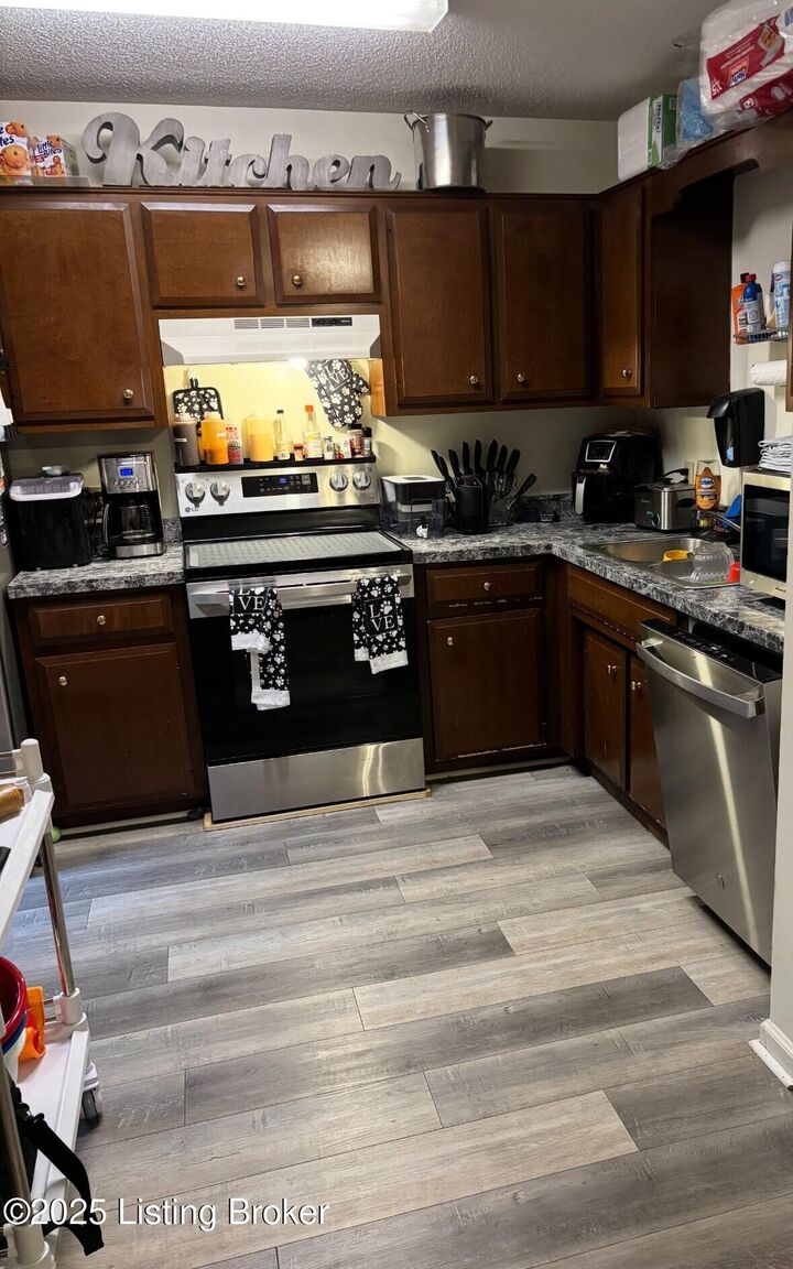 Property Photo: 116/118 Gray Hill Ct KY 40065