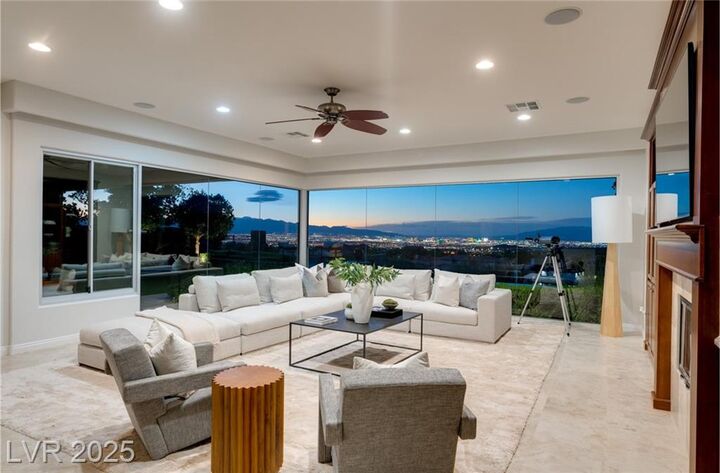 Property Photo:  24 Kittansett Loop  NV 89052