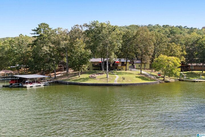 732 River Bend Circle  Talladega AL 35160 photo