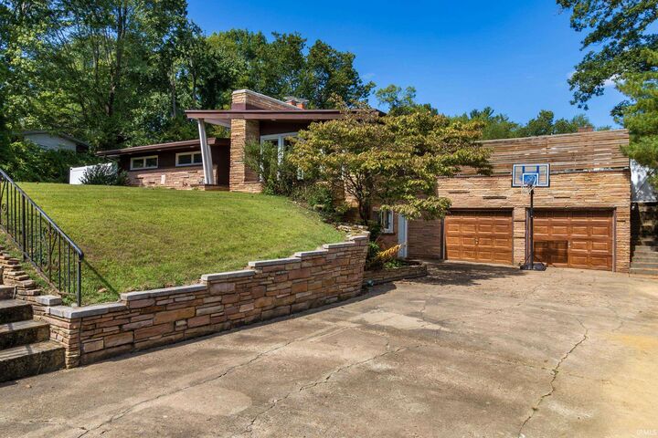 Property Photo:  130 Inwood Drive  IN 47711 