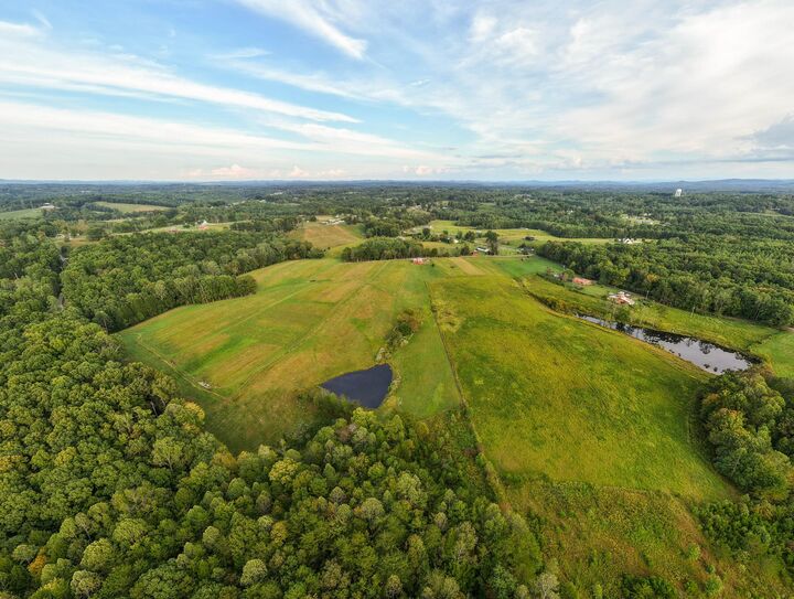 Property Photo:  9999 Craigs Creek Road East  KY 40744