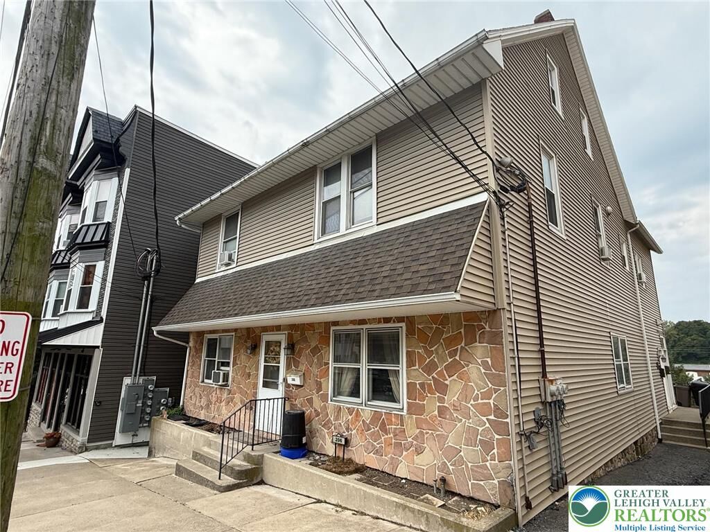 Property Photo: 206 S Main Street PA 18064