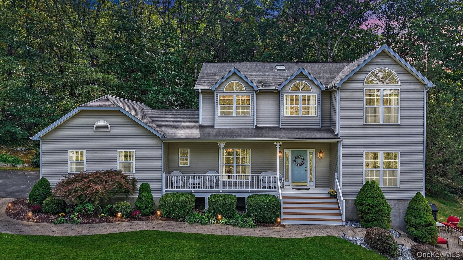 Property Photo:  6 Woodcliff Drive  NY 12582 