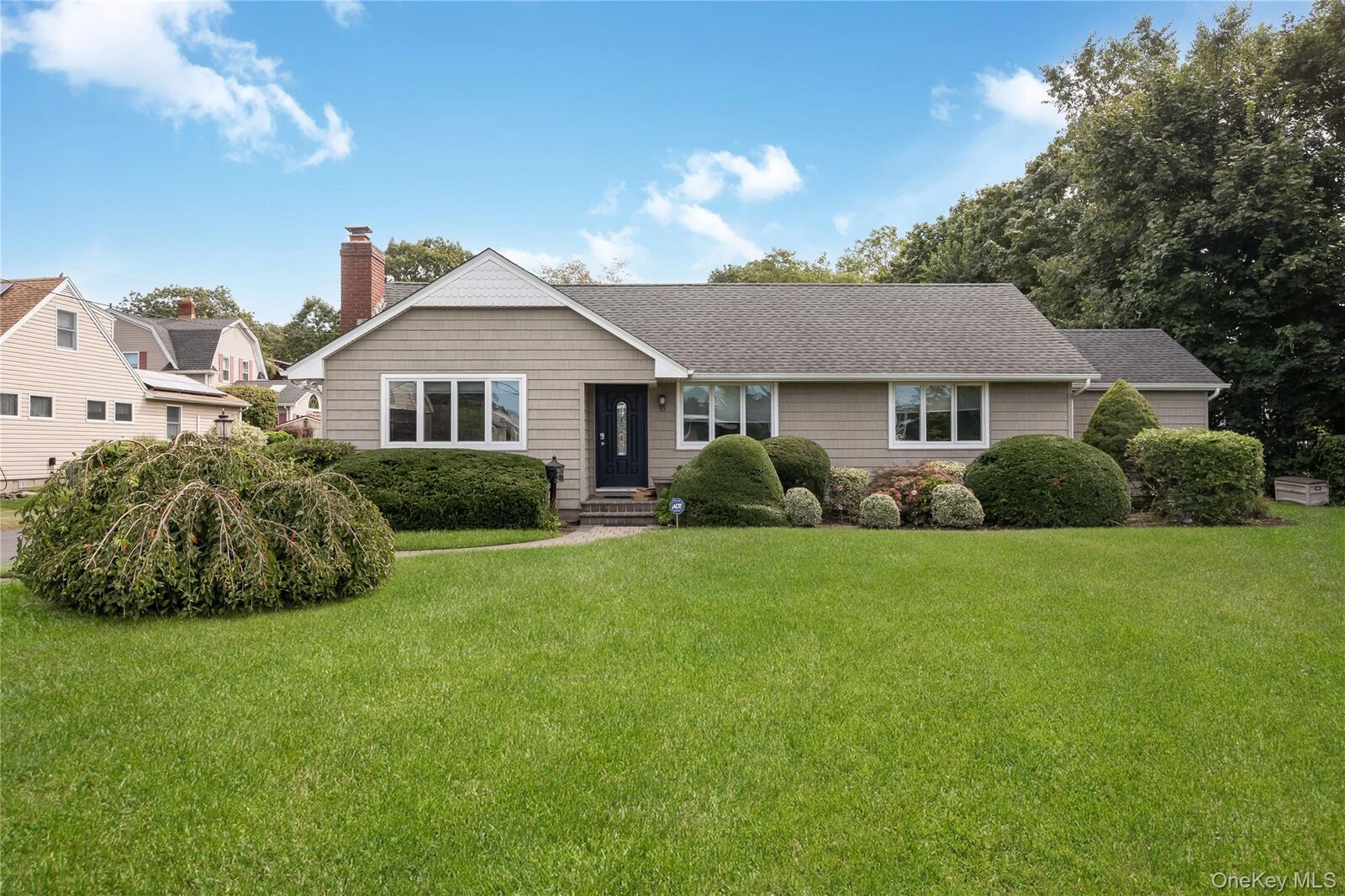 Property Photo: 18 Central Avenue NY 11701