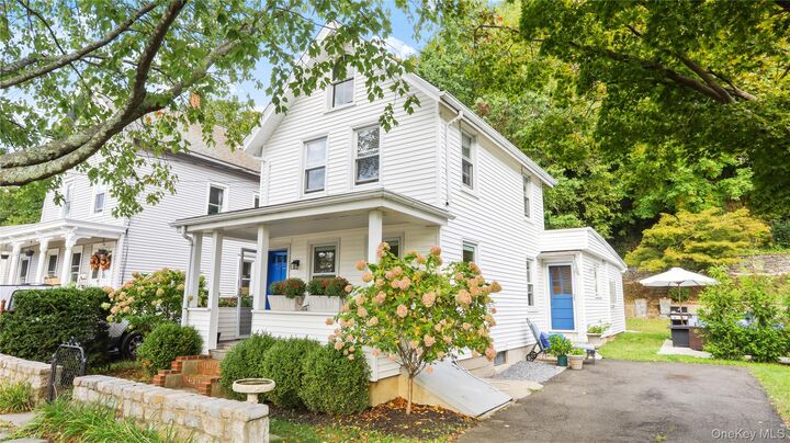 Property Photo:  23 Pemberwick Road  CT 06831 