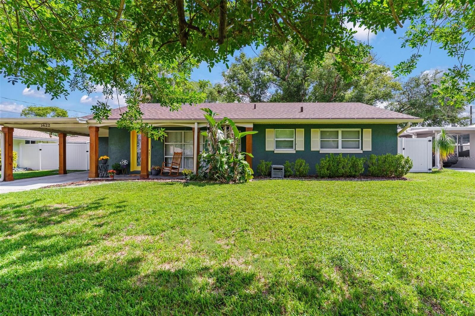 Property Photo:  1422 Orange Avenue  FL 32778 