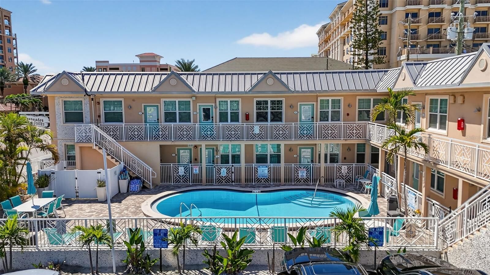 Property Photo:  530 Mandalay Avenue 102  FL 33767 