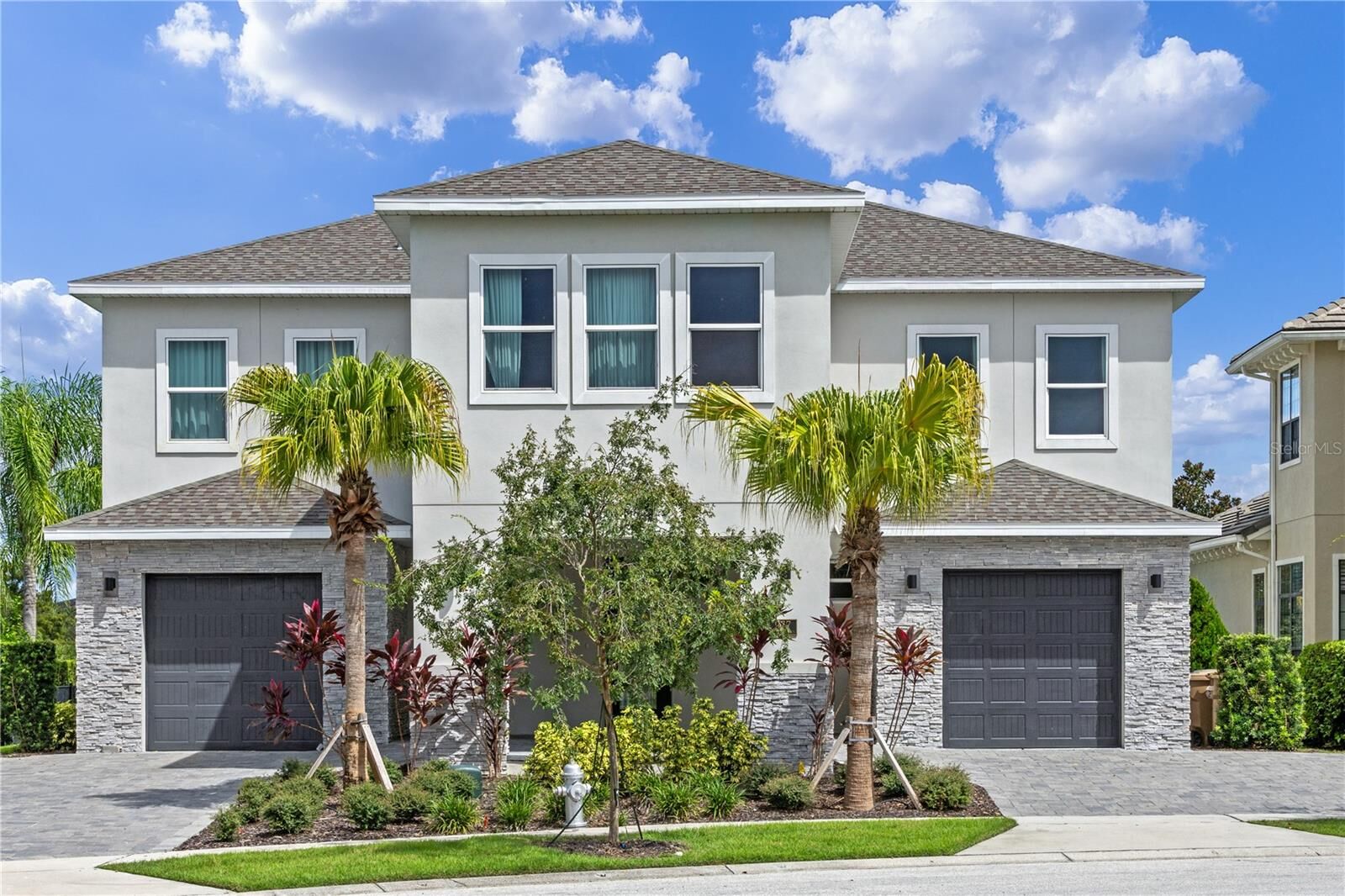 Property Photo:  977 Desert Mountain Court  FL 34747 