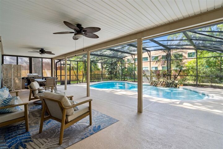 Property Photo:  6 W Village Drive  FL 32765