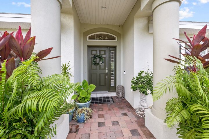 Property Photo:  116 Arena Lake Drive  FL 32137 